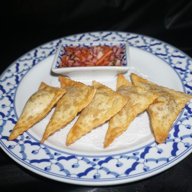 Curry Puff.