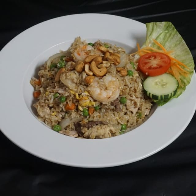 Egg Tropical Fried Rice (No Meat).